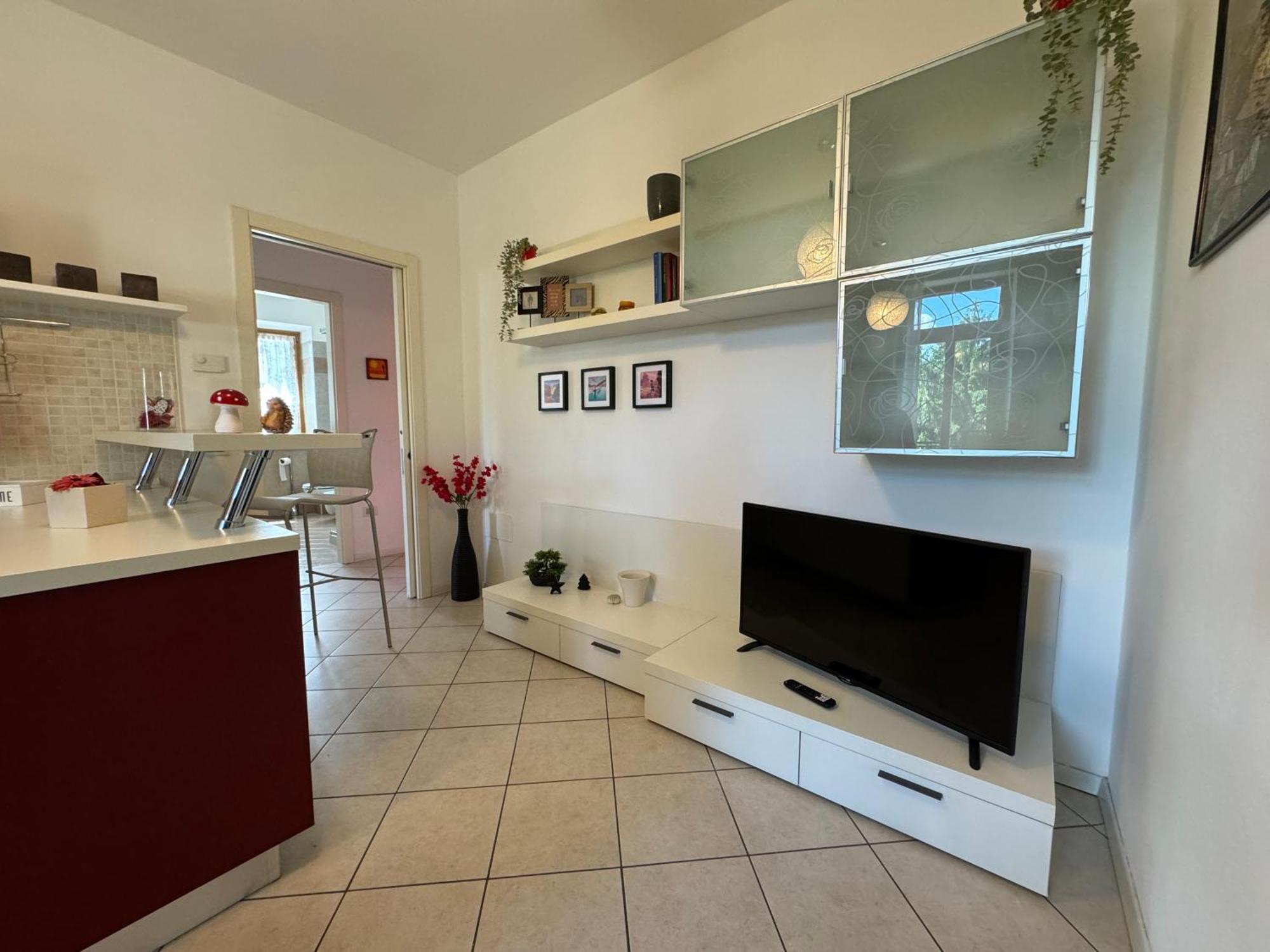 Das Rote Haus Riva del Garda Bagian luar foto